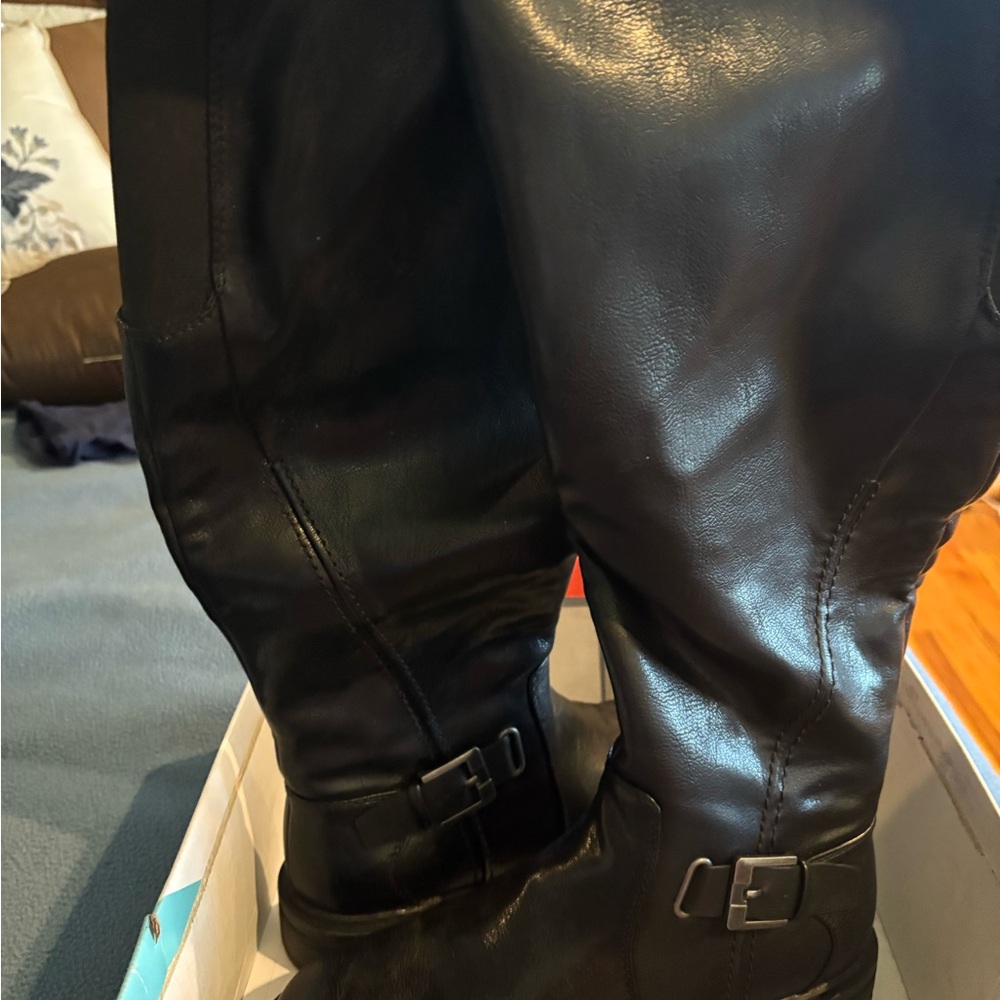 BareTraps Black Wide Calf Boots - Picture 3 of 6